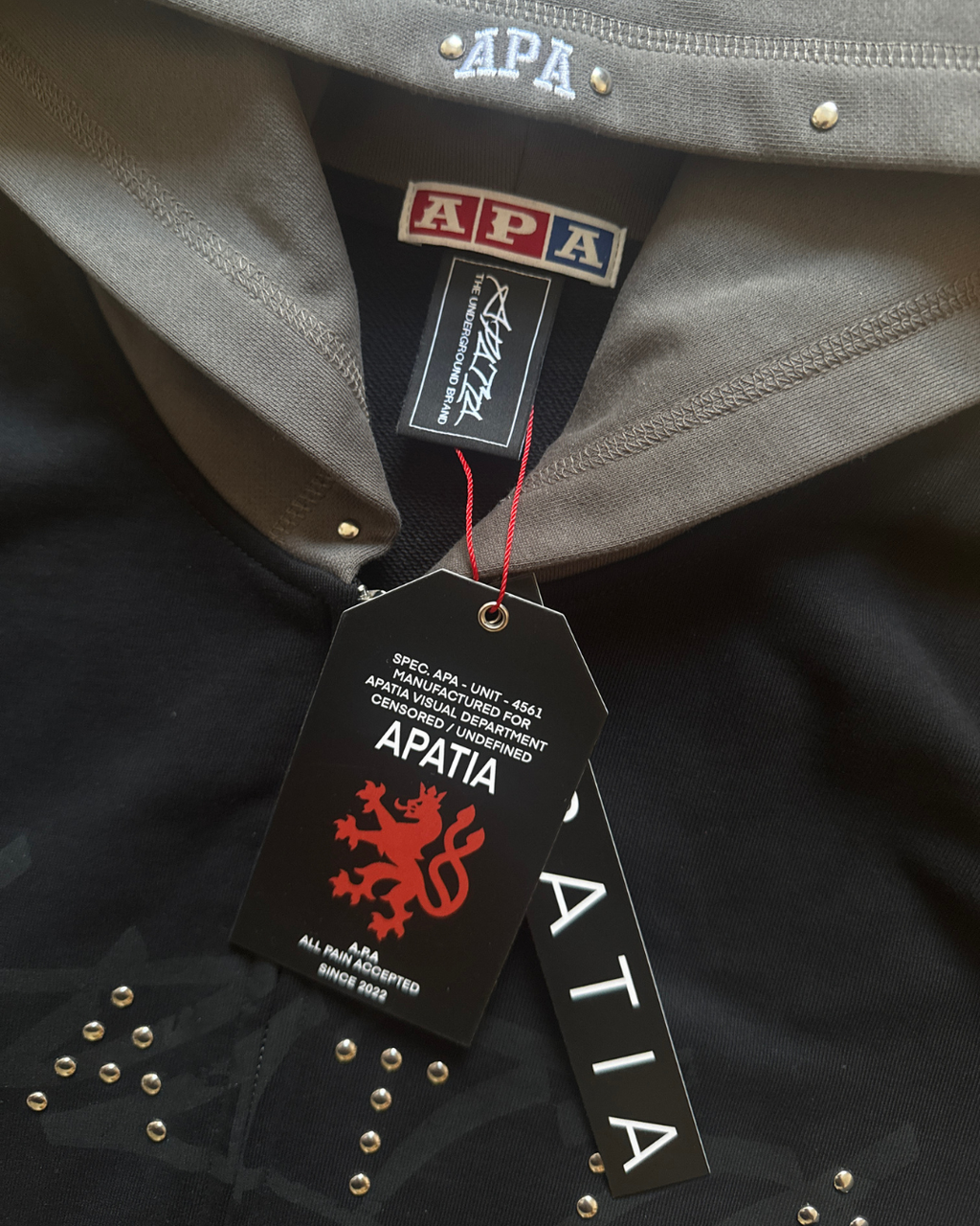 APATIA CENSORED ZIP-UP HOODIE